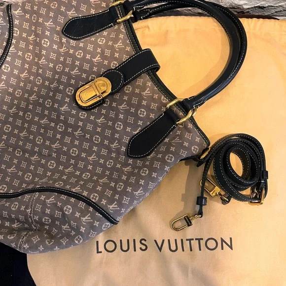 Louis Vuitton
Monogram Idylle Elegie - Picture 1 of 17